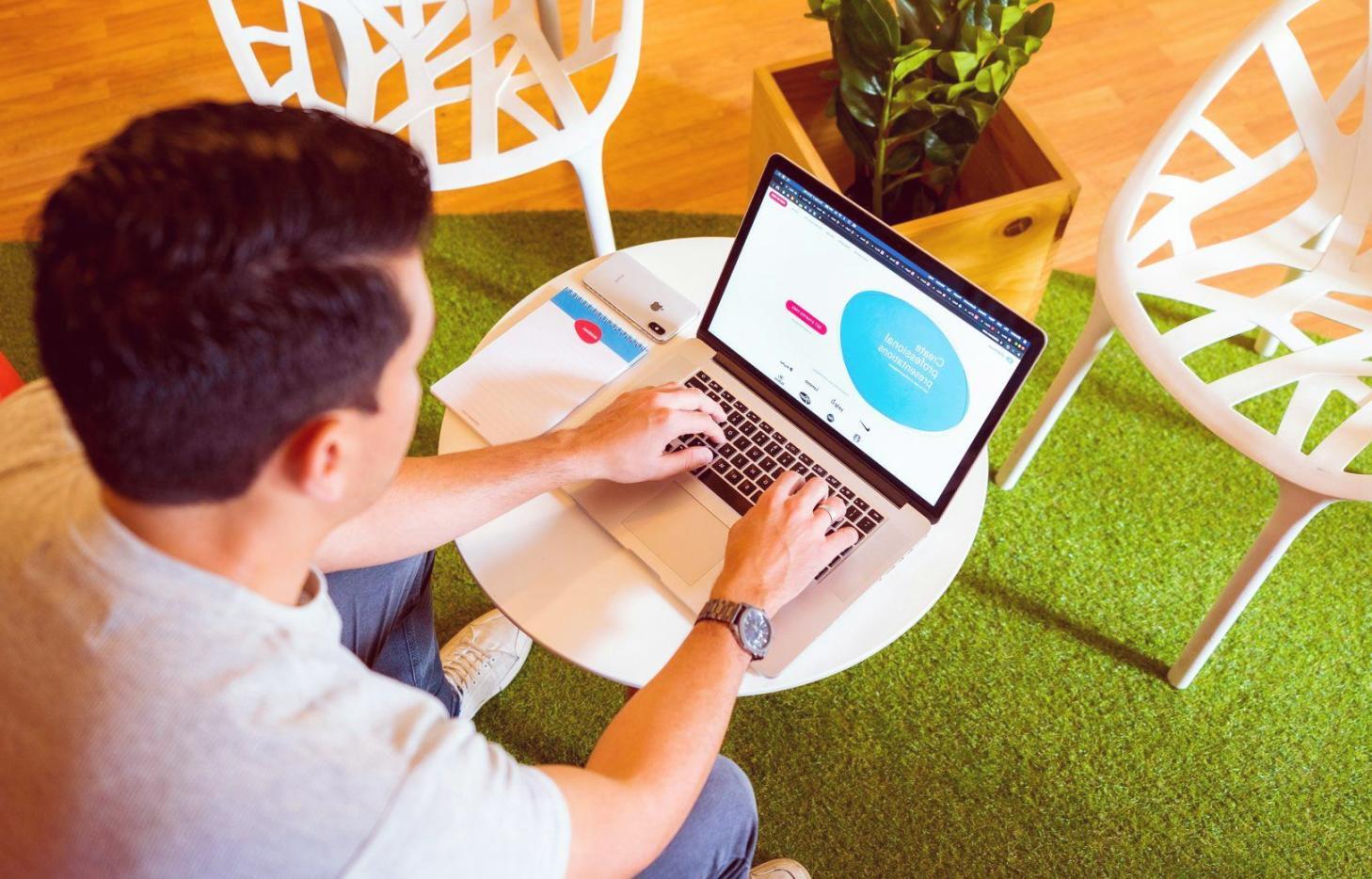 Analyse approfondie des données financières et industrielles